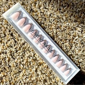 SHEER FIXATION - ALMOND - full set press-on nails by Static Nails